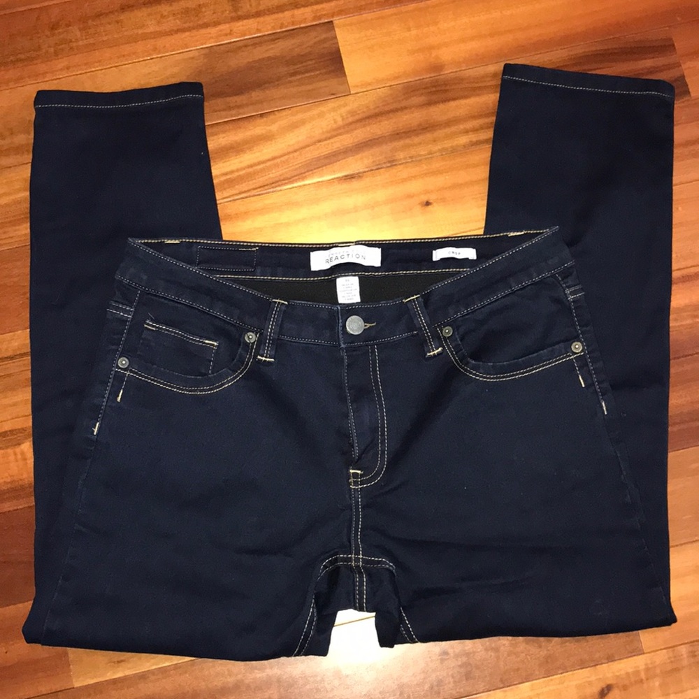☀️2 for $40☀️Kenneth Cole crop jeans. Size 10.